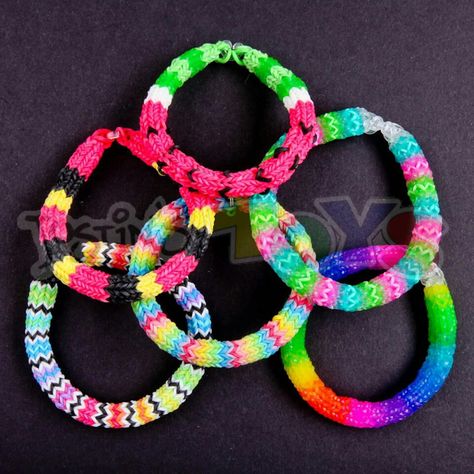 Hexafish color variation ideas Cute Rainbowloom Ideas, Loom Band Bracelets Color Ideas, Loom Bands Color Ideas, Bracelet Patterns Rainbow Loom, Rainbow Loom Bracelets Color Ideas, Cute Colors For Rubber Band Bracelets, Loom Band Patterns Instructions, Hook Only Rainbow Loom Bracelets, Circle Loom