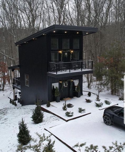 Hocking Hills Ohio, Tiny Loft, Cottage Tiny House, Tiny House Nation, Cottage Style House Plans, Hocking Hills, Modern Tiny House, Tiny Cabin, Tiny House Movement