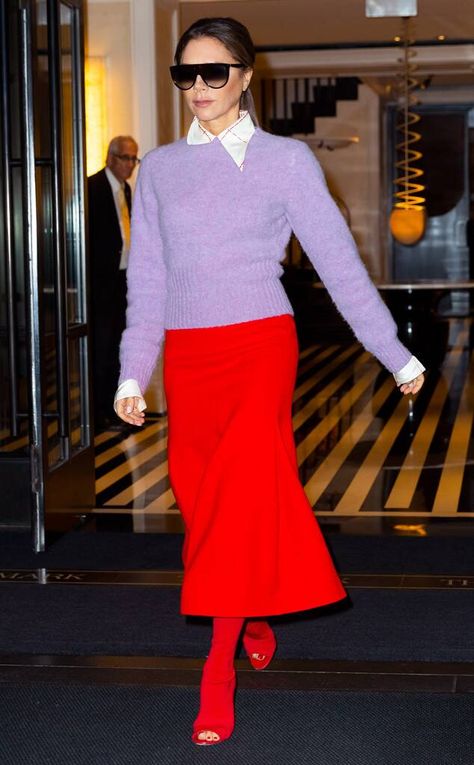 Victoria Beckham Color Blocking, Red Top Pink Skirt, Red Skirt Street Style, Lilac And Red Outfit, Lavender And Red Outfit, Red Skirt Outfit Winter, Lavender Sweater Outfit, Red And Purple Outfit, Lavender Skirt Outfit