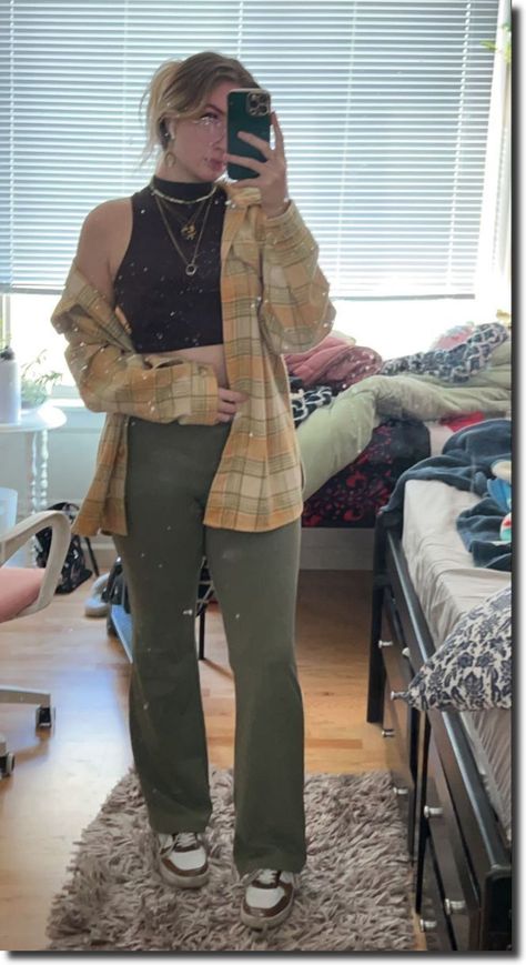 Flared Pants Outfit Aesthetic, Green Flare Pants Outfit, Green Flannel Outfit, Green Yoga Pants, Outfits With Flares, Yoga Pants Outfit Fall, Boho Yoga Pants, Flare Yoga Pants Outfit, Flannel Shirt Outfit