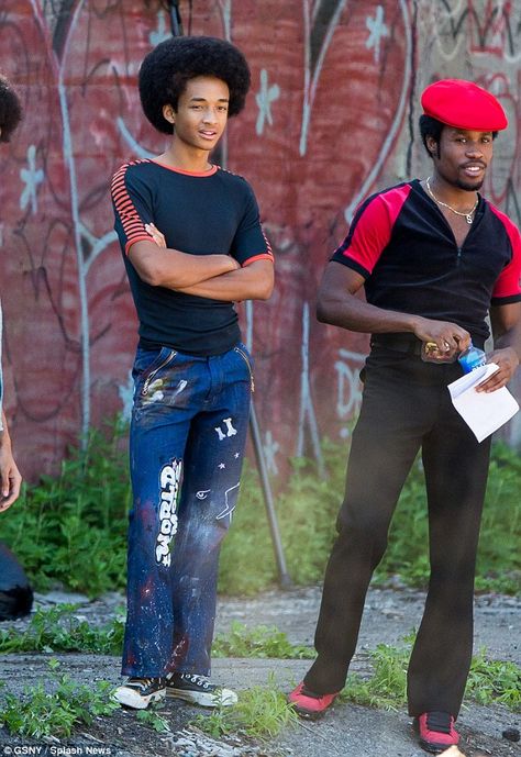 After After Earth: Jaden's next project is playing graffiti artist… Will Smith And Family, Jaden Smith Fashion, Willow And Jaden Smith, After Earth, The Get Down, Afro Wig, Jaden Smith, Afro Wigs, Afro Punk