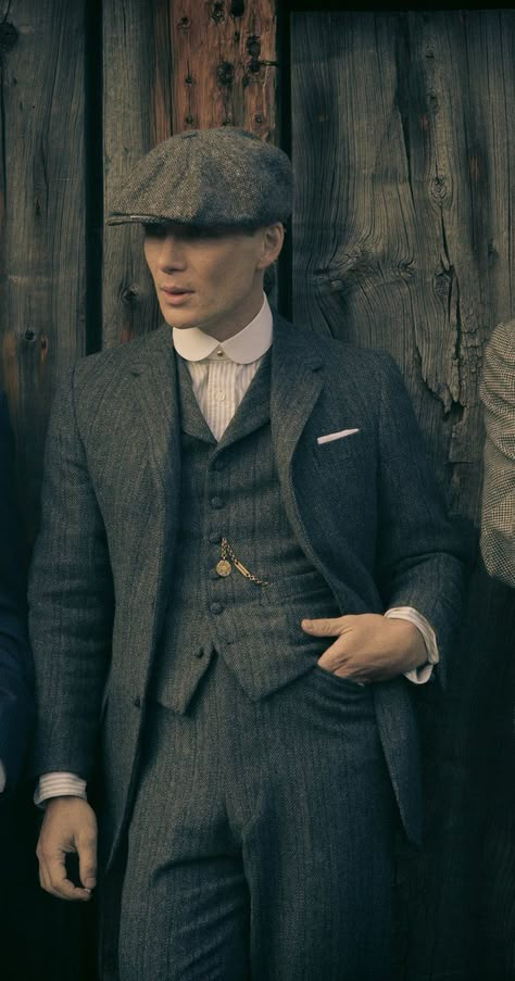 so fuckin’ handsome Peaky Blinders Outfit, Men In Suits, 1920s Mens Fashion, Peaky Blinders Suit, Peaky Blinders Thomas, Don Pedro, Peaky Blinders Tommy Shelby, Handsome Men Quotes, Herringbone Suit