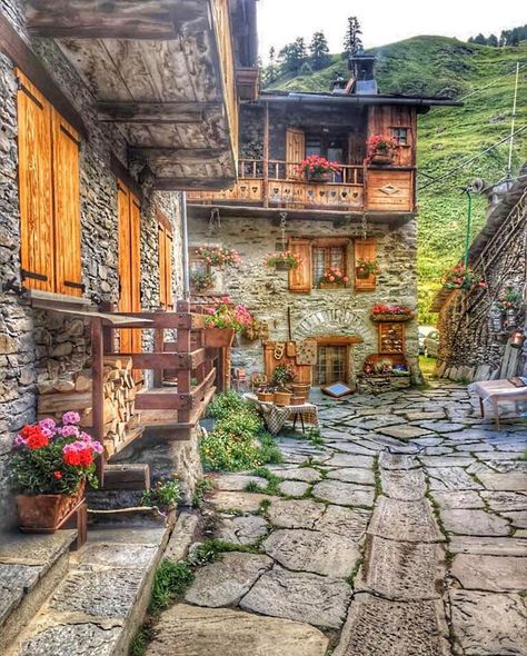 Chianale, a minuscule Alpine village in Alta Valle Varaita, Cuneo. Piemonte. by @brizer53 Alpine Village, Mood Board, Beautiful Places, How To Look Better, Cabin, House Styles, Flowers