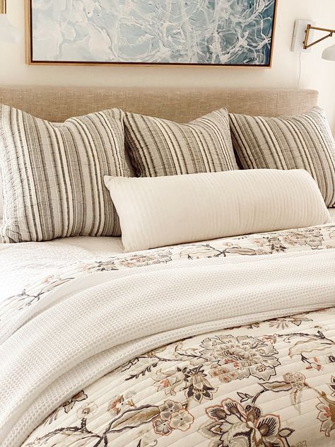 Neutral Bedding Set, Quilt Sets Bedding Queen Size, Guest Room Comforter Ideas, Fall Farmhouse Bedding, Bedroom Quilts Master, King Size Bedding Ideas Cozy, Tan Bedding Ideas Neutral Bedrooms, Tan Bedding Ideas, King Size Bed Comforters