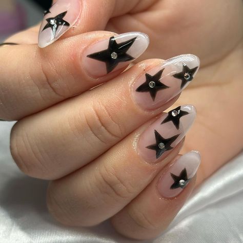 20 Pretty Star Nails to Inspire You Nail Fashion Trends, Trendy Nail Art Designs, Grunge Nails, Casual Nails, Pretty Star, Soft Nails, Trendy Nail, Trendy Nail Art, Foil Nails