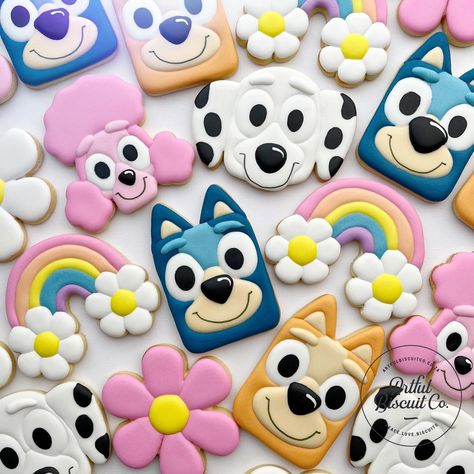 Bluey Cookie, Bluey Cookies, Friends Cookies, Royal Iced Cookies, Bluey Bingo, Sugar Cookie Designs, Animal Cookies, Cookies Decorated, Iced Cookies