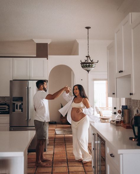 My heart is full of your warm stories 💕 #pregnancymiamiphotographer #maternitymiami #maternitymiamiphotographer #newbornphotographermiami #babyphotographermiami #familyphotographermiami #familyphotographymiami #newborn #homephotoshoot #homemiamiphotoshoot #miamiphotographer #homephotographer #familyphotographer #miamiphotographer #familystories #homephotoshoot #homestory #miamifamilyphotographer #kidsmiamiphotographer #familytime #miamifamily Couple Baby Announcement Photo Shoot, Maternity Shoot In Kitchen, Kitchen Maternity Photos, Maternity Shoot At Home Ideas, Pregnancy Announcement Photos At Home, Baby Announcing Photoshoot Ideas, Kitchen Maternity Photoshoot, Halfway Pregnancy Pictures, Pregnancy Announcement At Home