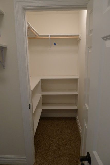 Small Deep Closet, Small Walk In Closet Design, Small Walk In Wardrobe, Narrow Closet Design, Small Closet Design, Basement Closet, Narrow Closet, Deep Closet, Small Walk In Closet