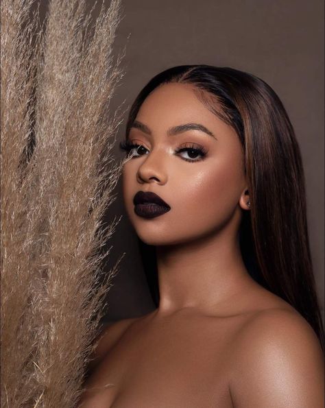 Birthday Shoot Makeup Looks, Mihali Ndamase, South African Makeup, Latina Baddie Makeup, Make Up Looks Black Women, Black Queen Makeup, Black Lipstick Makeup, Mihlali Ndamase, Black Bridal Makeup