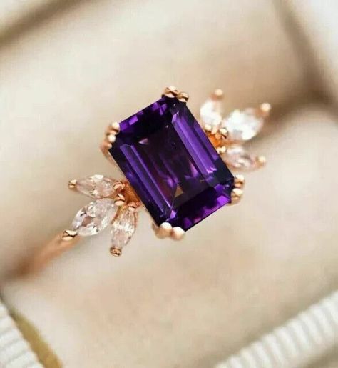 Purple Engagement Rings, Amethyst Engagement Ring, Amethyst Wedding, Gold Amethyst Ring, Amethyst Ring Engagement, Emerald Engagement Ring Cut, Unusual Jewelry, Gemstone Engagement, Engagement Ring Cuts