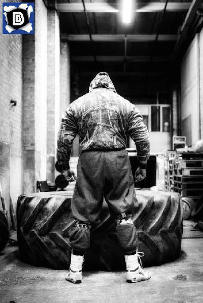 Strongman Wallpaper, Gym Bodybuilder, Workout Instagram, World's Strongest Man, Gym Photography, Bodybuilding Pictures, Sports Design Ideas, Strength Conditioning, Hard Workout