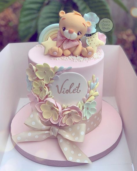 Baby 1st Birthday Cake, Girls First Birthday Cake, Rodjendanske Torte, Baby First Birthday Cake, Teddy Bear Cakes, Unicorn Birthday Cake, 1st Birthday Cakes, Cake Studio