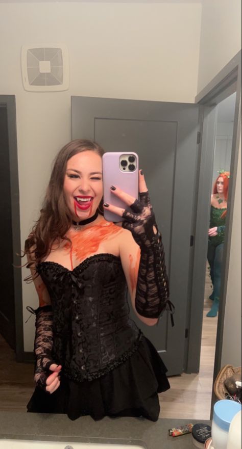 Vampire Corset Costume, Halloween Costumes Ideas Black, Black Corset Costume Halloween, Halloween Vampire Costumes Women, Halloween Costumes Blood, Black Corset Halloween Costume, Vampires Costume, Costume With Corset, Black Corset Costume