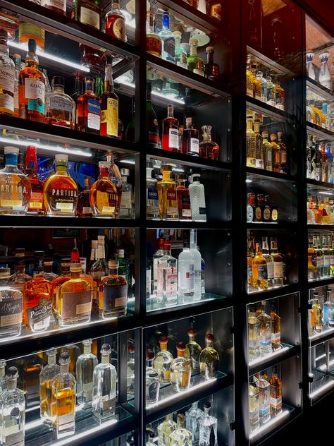 Alcohol Display Home, Liquor Store Aesthetic, Liquor Shop Design, Bar Lounge Room, Supermarket Design Interior, Alcohol Store, Small Bars For Home, Liquor Storage, Whiskey Room