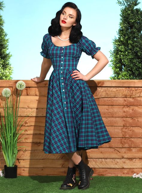 Curtains Musical, Checked Dress Outfit, 1950s Cowgirl, 50s Inspired Outfits, Full Circle Dress, Dresses 70s, Tvd Dr, Vintage Core, Military Dress Uniform