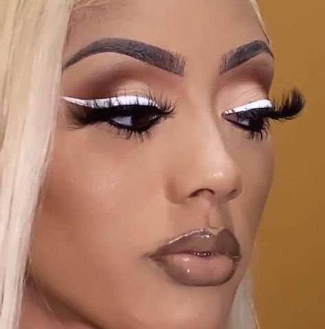 Gold And White Makeup Looks, Brown Eyeshadow With White Eyeliner, White Bottom Eyeliner Black Women, White Liner Makeup Looks Black Women, White Eyeliner Makeup Black Women, White Eyeliner On Black Women, White Liquid Eyeliner Looks, White Eyeliner Makeup Looks Black Women, White Makeup Looks Black Women