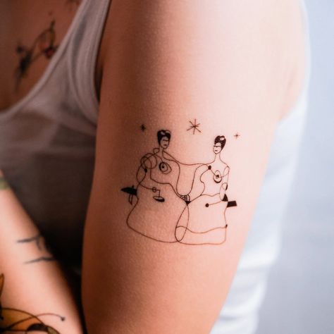 The Two Fridas Tattoo, Minimalist Frida Kahlo Tattoo, Two Fridas Tattoo, Mexican Tattoo Minimalist, Frida Heart Tattoo, Frida Khaki Tattoo, Fine Line Mexican Tattoo, Freida Kahlo Tattoo, Latina Inspired Tattoos