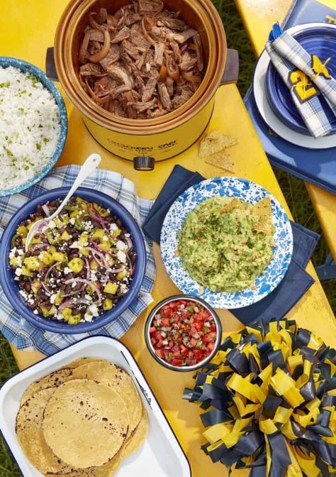 Slow Cooker Beef Tacos, Pineapple Salad Recipes, Healthy Football, Cottage Recipes, Super Bowl Recipes, Beef Tacos Recipes, Pineapple Salad, Salsa Guacamole, Beef Tacos