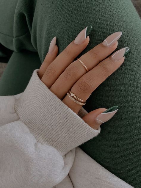 Dark Green White Nails, White Green Nails Acrylic, Dark Green Minimalist Nails, Dark Green Acrylic Nails Coffin Short, Ombre Dark Green Nails, Round Cute Nails, Neutral And Green Nails, Homecoming Nails Dark Green, Wedding Nails Dark Green