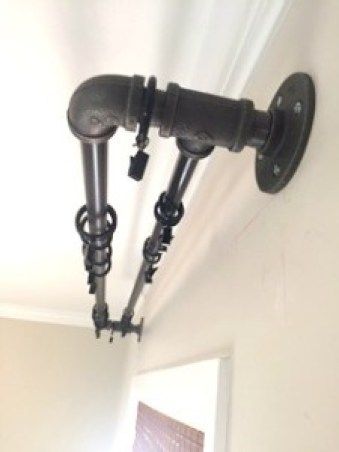 Industrial Diy Decoration Ideas, Industrial Diy Decoration, Industrial Curtain Rod, Industrial Curtains, Diy Curtain Rods, Koti Diy, Industrial Diy, Industrial Apartment, Industrial Home Design