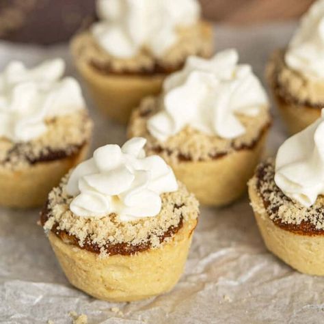 Shoo Fly Pie Cookies, Shoofly Pie, Cookie Cups Recipe, Bakery Treats, Coconut Dessert, Chocolate Candy Recipes, Pie Cookies, Easter Sweets, Pie Bites