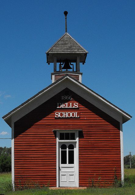 Abandoned Schools, Artistic Architecture, Red School House, Environment Inspiration, Room Country, Book Mood, Architecture Artists, Airbnb Ideas, Family Compound