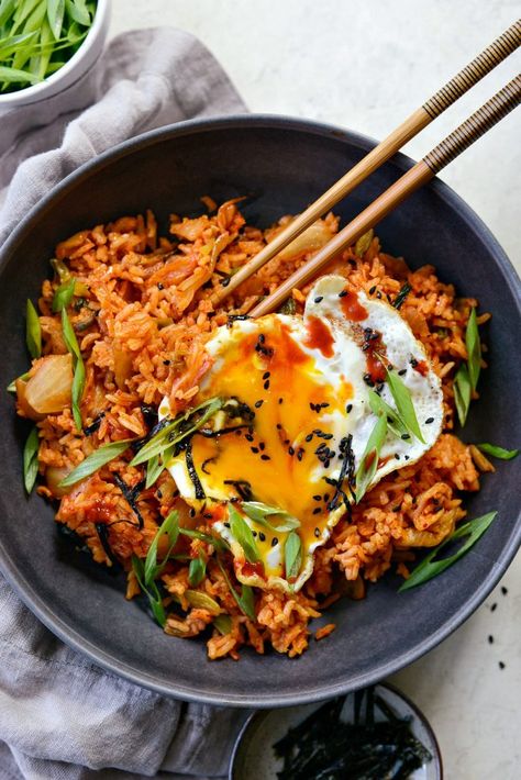 Kimchi Fried Rice Recipe - Simply Scratch Kim Chi, Kimchi Rice, Cooking Jasmine Rice, Kimchi Fried Rice, Fermented Cabbage, Kimchi Recipe, Poached Chicken, Fried Rice Recipe, Idee Pasto Sano