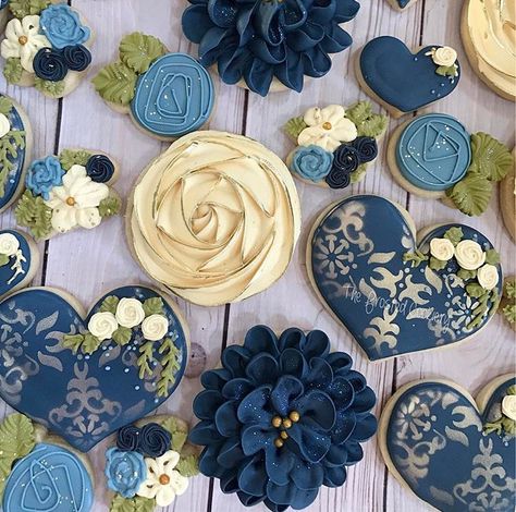 Mothers Day Cookies, Floral Cookies, Flower Sugar Cookies, Flower Bundle, Crazy Cookies, Bridal Shower Cookies, Spring Cookies, Sugar Cookie Designs, Cookie Decorating Ideas