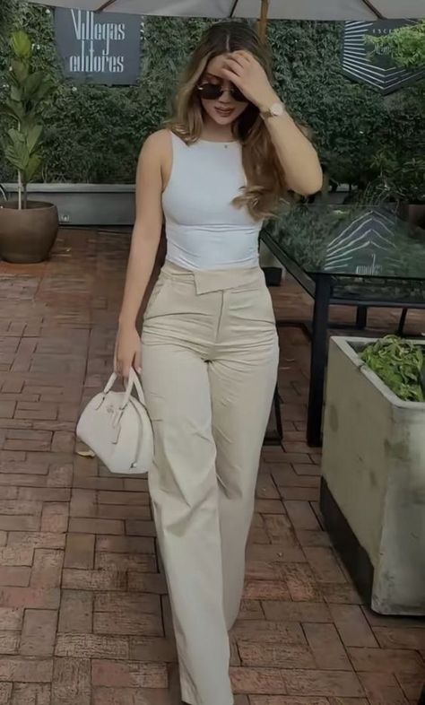 Tan Top Outfit, Cute Professional Outfits, Casual Chic Outfits, Chique Outfits, Stylish Work Attire, Everyday Fashion Outfits, Casual Day Outfits, Elegante Casual, Quick Outfits