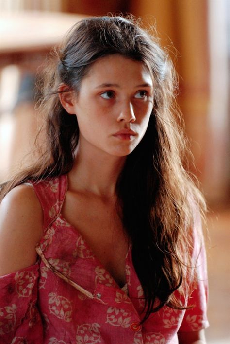 (Closed) I was walking in the hallway when Jekyll rushed towards me, looking like he had terrible news for me. Astrid Berges Frisbey, Female Character Inspiration, Beauty Inspiration, Pretty Face, Pretty Woman, Brown Hair, A Girl, Pretty People, Beautiful People