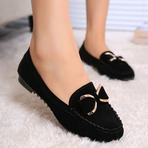 Work Flats Shoes, Casual Shoes Women Flats, Cozy Shoes, Womens Black Flats, Fashion Shoes Flats, Comfort Shoes Women, Office Shoes, Casual Flat Shoes, Mini Robes