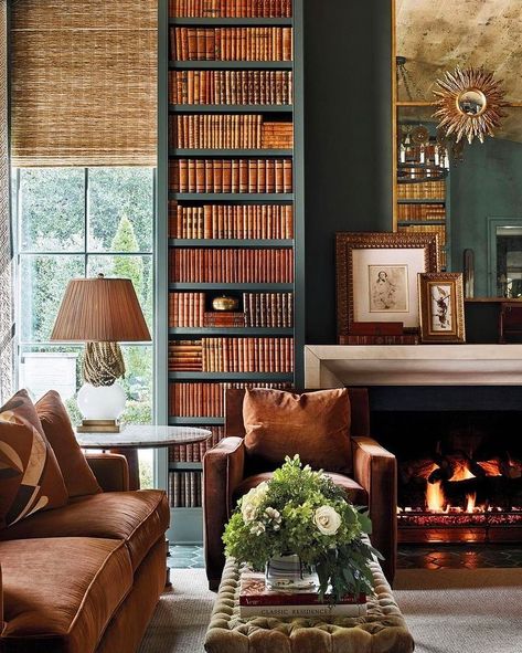 Leslie Newsom Rascoe on Instagram: “Dream Read. Designer Roger Higgins Nashville library is a reading room I might never leave. @milieumag @rhigginsinteriors…” Dark Academia Interior, Moody Interiors, Colorful Interior Design, Timeless Interior, Trends 2023, Library Design, Decor Trends, Home Library, Home Decor Trends