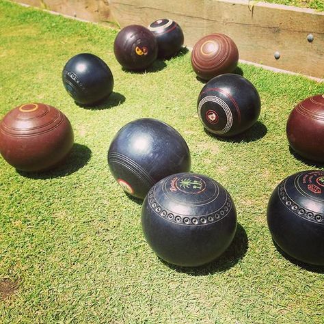 Pin for Later: 22 Reasons You Absolutely MUST Visit Australia in Your Lifetime Lawn Bowling Indoor bowling is totally boring compared to playing the sport on a lawn! Indoor Bowling, Outdoor Bowling, Family Dates, Lawn Bowling, Lawn Bowls, Daily Life Hacks, Bowling Party, Visit Australia, Yard Games