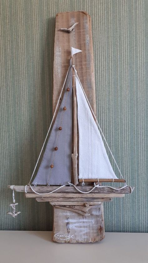 Easy Diy Wood Projects, Boat Crafts, Driftwood Diy, Driftwood Art Diy, Nautical Crafts, Driftwood Projects, Driftwood Decor, Beach Wood, Driftwood Crafts