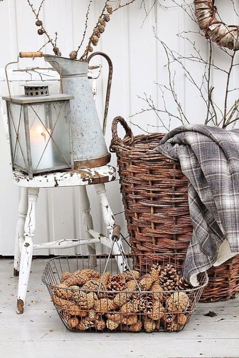 wire basket                                                                                                                                                                                 More Shabby Chic Decorating, Diy Keramik, Country Style Furniture, Vibeke Design, Decoration Vitrine, Decor Shabby Chic, Pine Cone Decorations, Chic Christmas, Winter Home Decor