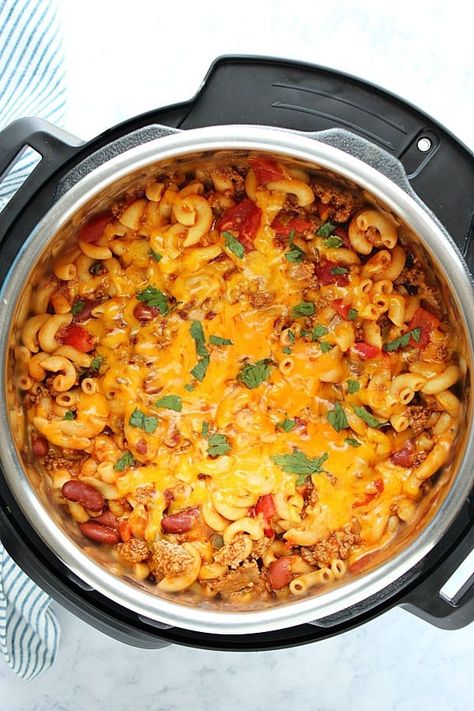 Instant Pot Chili Mac, Pressure Cooker Chili, Instant Pot Chili, Chili Mac Recipe, Chili Mac And Cheese, One Pot Vegetarian, Instant Pot Pasta Recipe, Chili Mac, Chili Recipe Easy