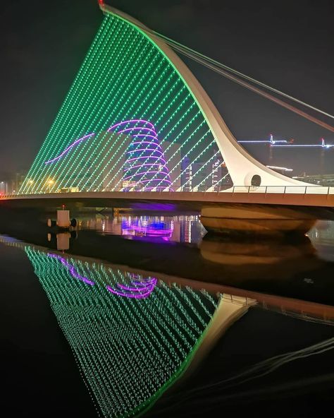 The Samuel Beckett Bridge in the Dublin Docklands Picture taken by @dublincityphotography For your chance to be featured please follow… Samuel Beckett Bridge, Samuel Beckett, Bridge Design, Weekend Trips, Dublin, Sydney Opera House, Bridge, Architecture, Lighting