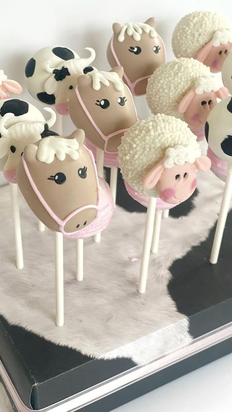 Bonnie Bradley | 👌🏻Loving all these Farm animal orders! 💕 | Instagram Cake Pops Animals, Horse Cake Pops, Cake Pop Ideas, Pop Ideas, Horse Cake, Cake Pop, Farm Animal, Bday Party, Cake Pops