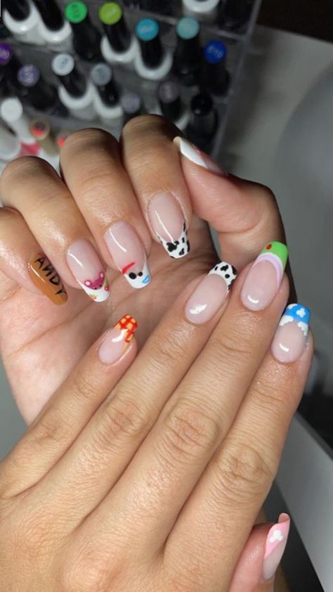 so cute I love them Disney Tip Nails, Universal Studio Nails Design, Gel X Disney Nails, Gel Color Nails Design, Toy Story Short Nails, Toy Story French Tip Nails, Disney Toy Story Nails, Moana Acrylic Nails, Disneyworld Nails Acrylics