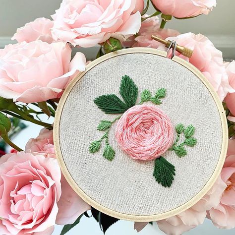 Learn to stitch beautiful roses at my Intro to Embroidery workshop in Atlanta on 2/4! Save your spot today - link in bio. 🌹 Embroidery Basics, Diy Embroidery Projects, Rose Embroidery Pattern, Hamilton Art, Needlecraft Patterns, Embroidery Workshop, Botanical Embroidery, Wooden Embroidery, Learning To Embroider