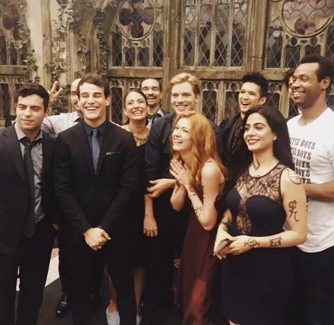 Shadowhunters Actors, Clary Y Jace, Shadowhunters Season 3, Klaus From Vampire Diaries, Shadowhunters Series, Shadowhunters Cast, Clary And Jace, Simon Lewis, Shadowhunters Malec