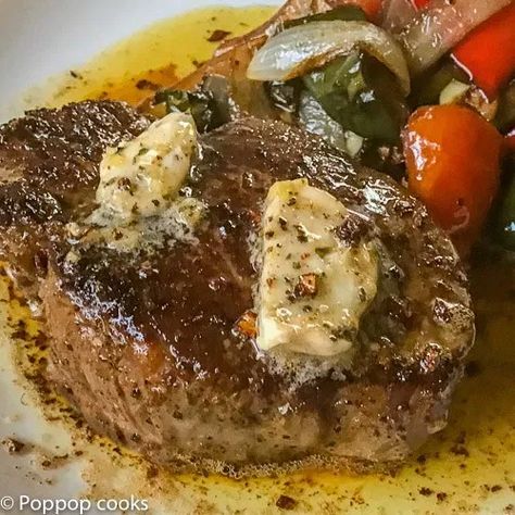 Filet Medallions, Beef Tenderloin Steaks, Filet Migon, White Wine Pasta, Filet Mignon Chorizo, Wine Pasta Sauce, Date Night Dinner Ideas, White Wine Pasta Sauce, Filet Mignon Recipe