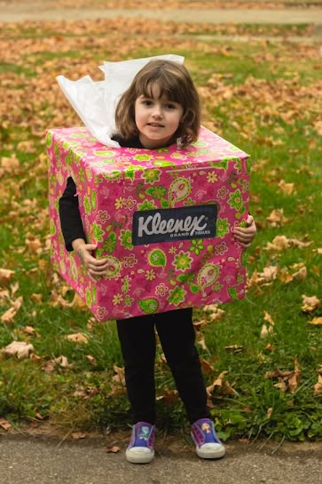 Boxing Halloween Costume, Creative Halloween Costumes Diy, Fall Carnival, Teacher Halloween Costumes, Box Costumes, Jean Photography, Clever Halloween Costumes, Diy Costumes Kids, Diy Halloween Costumes For Kids