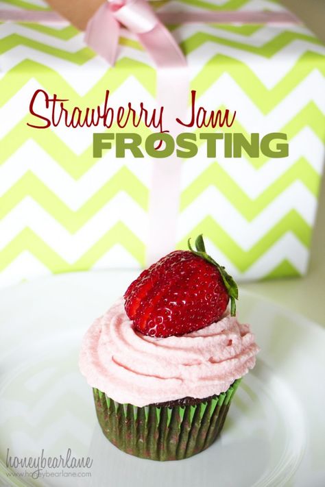 Strawberry Frosting Recipes, Easy Strawberry Jam, Chocolate Lemon, Strawberry Frosting, Strawberry Flavor, Spring Desserts, Frosting Recipe, Easy Strawberry, Vanilla Chocolate