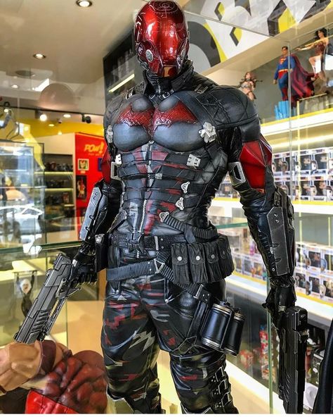 Red Hood Physique, Red Hood Suit, Red Hood Outfit, Red Hood Suit Design, Vigilante Costume, Jason Todd Cosplay, Red Hood Suit Concept, Red Hood Armor, Red Hood Dc Cosplay