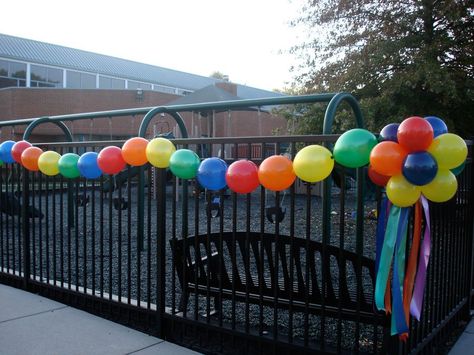 Outdoor Events Festivals, Outdoor Events Decor, Decor Balloons, Deco Ballon, Balloon Designs, Gate Decoration, Fabric Draping, Outside Decor, Outdoor Birthday