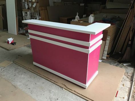 Saloon Counter Design, Receptionist Table, Cash Counter Design, Office Reception Table Design, Office Counter Design, Reception Counter Design, Beauty Shop Decor, Reception Table Design, Eyewear Store Design