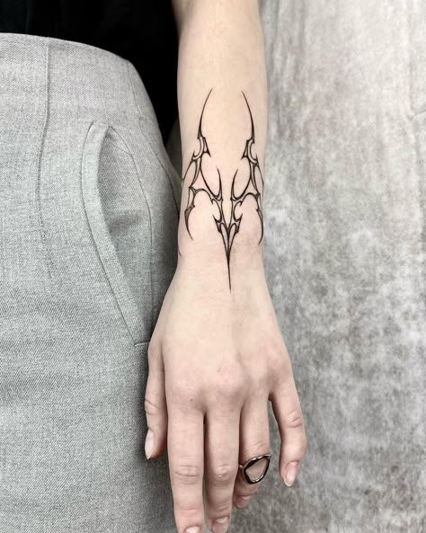 Pretty Hand Tattoos, Pen Tattoo, Sharpie Tattoos, Design Mandala, Small Hand Tattoos, Tattoo Style Drawings, Music Tattoo, Elegant Tattoos, Dope Tattoos