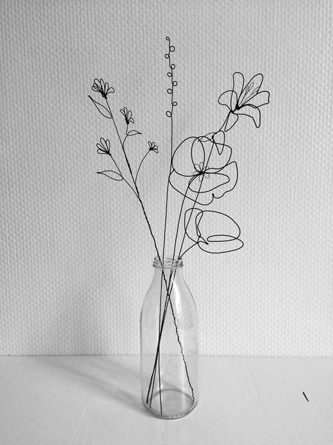 Bouquet of 4 Flowers in Annealed Wire Poppy and Wildflower - Etsy Australia Sculptures Sur Fil, Yarn Flower, Deco Boho, Boho Nature, Deco Champetre, Very Beautiful Flowers, Wire Art Sculpture, Weekend Crafts, Yarn Flowers