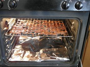 Deer Jerky Recipe In Oven, Beef Jerky Recipe Oven, Jerky In The Oven, Oven Beef Jerky, Make Beef Jerky, Deer Jerky Recipe, Oven Jerky, Jerkey Recipes, Bacon Jerky